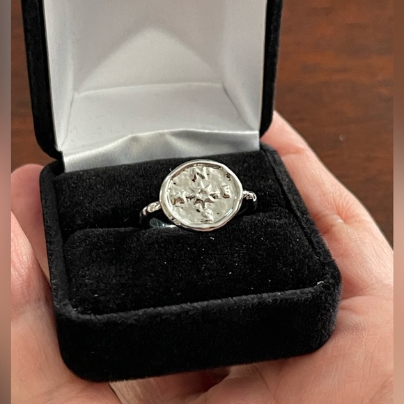 Compass north south west east silver tone size 7.5 ring - Picture 3 of 8